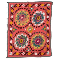 4,5x5,7 piedi di ricamo in seta vintage Suzani in rosso, lancio uzbeko