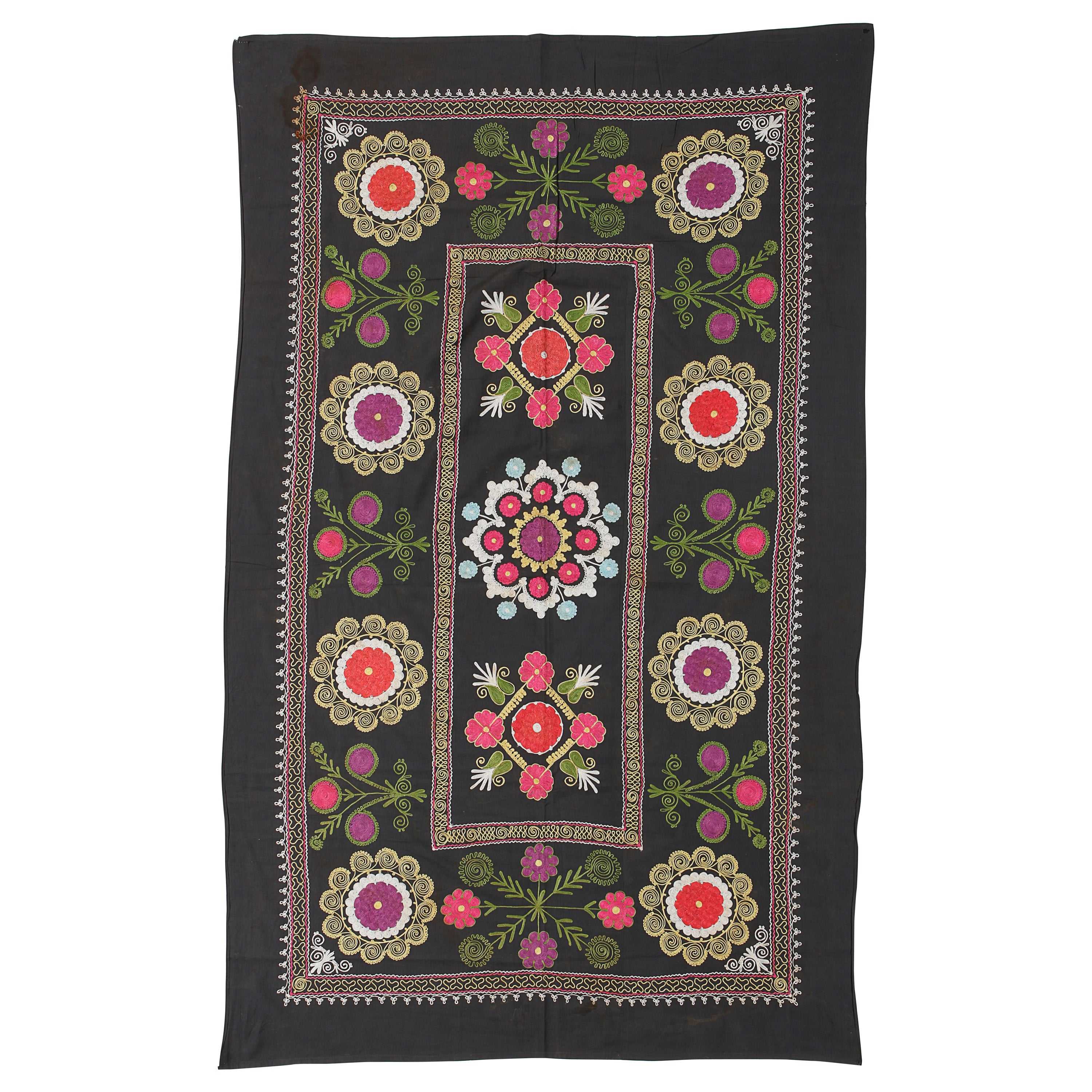 4x6.3 Ft Uzbek Silk Embroidery Wall Hanging, Vintage Suzani Bed Cover in Black For Sale