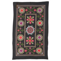 4x6.3 Ft Uzbek Silk Embroidery Wall Hanging, Retro Suzani Bed Cover in Black