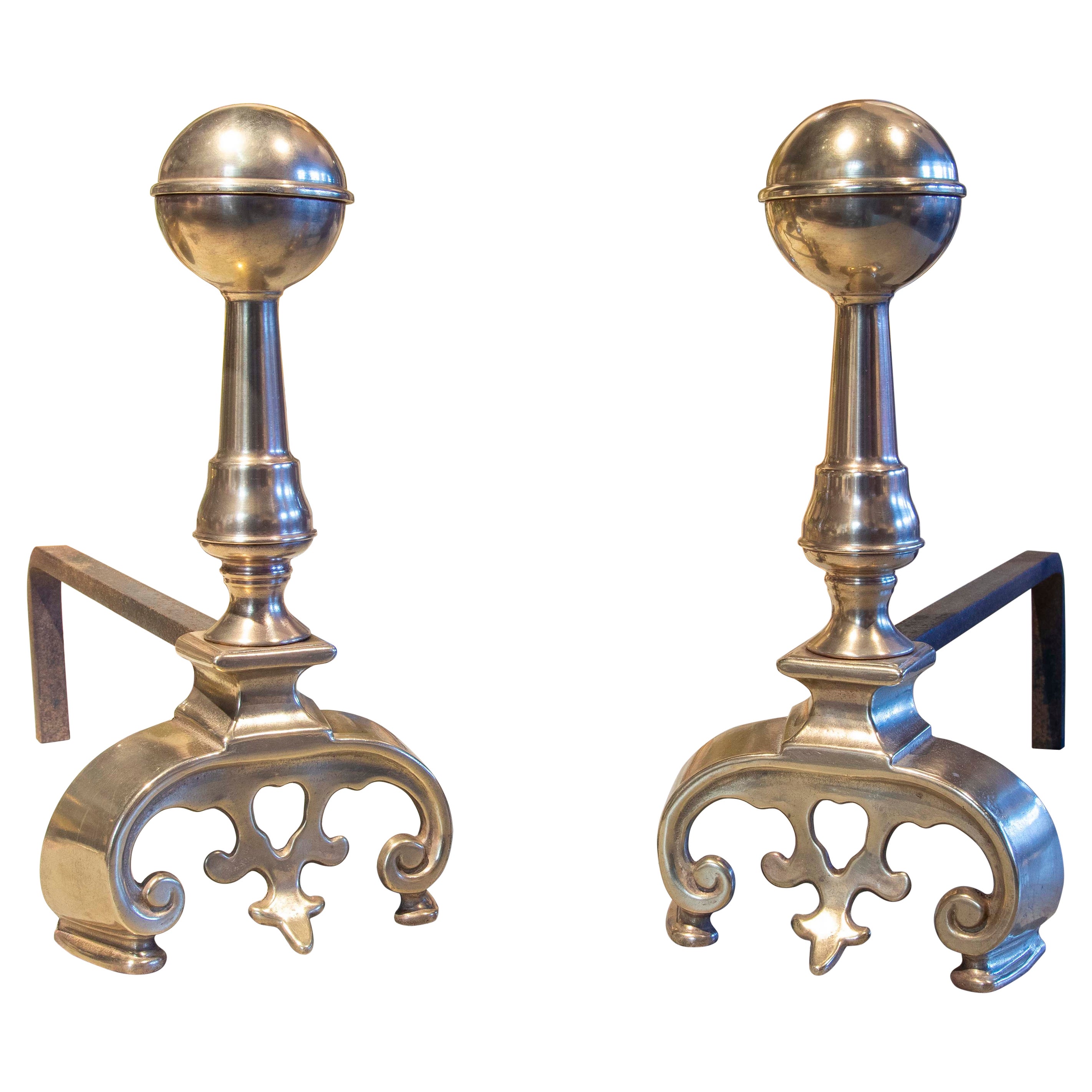 Paire de lampes de poche espagnoles du 18e siècle  Morilles de bronze pour la cheminée en vente