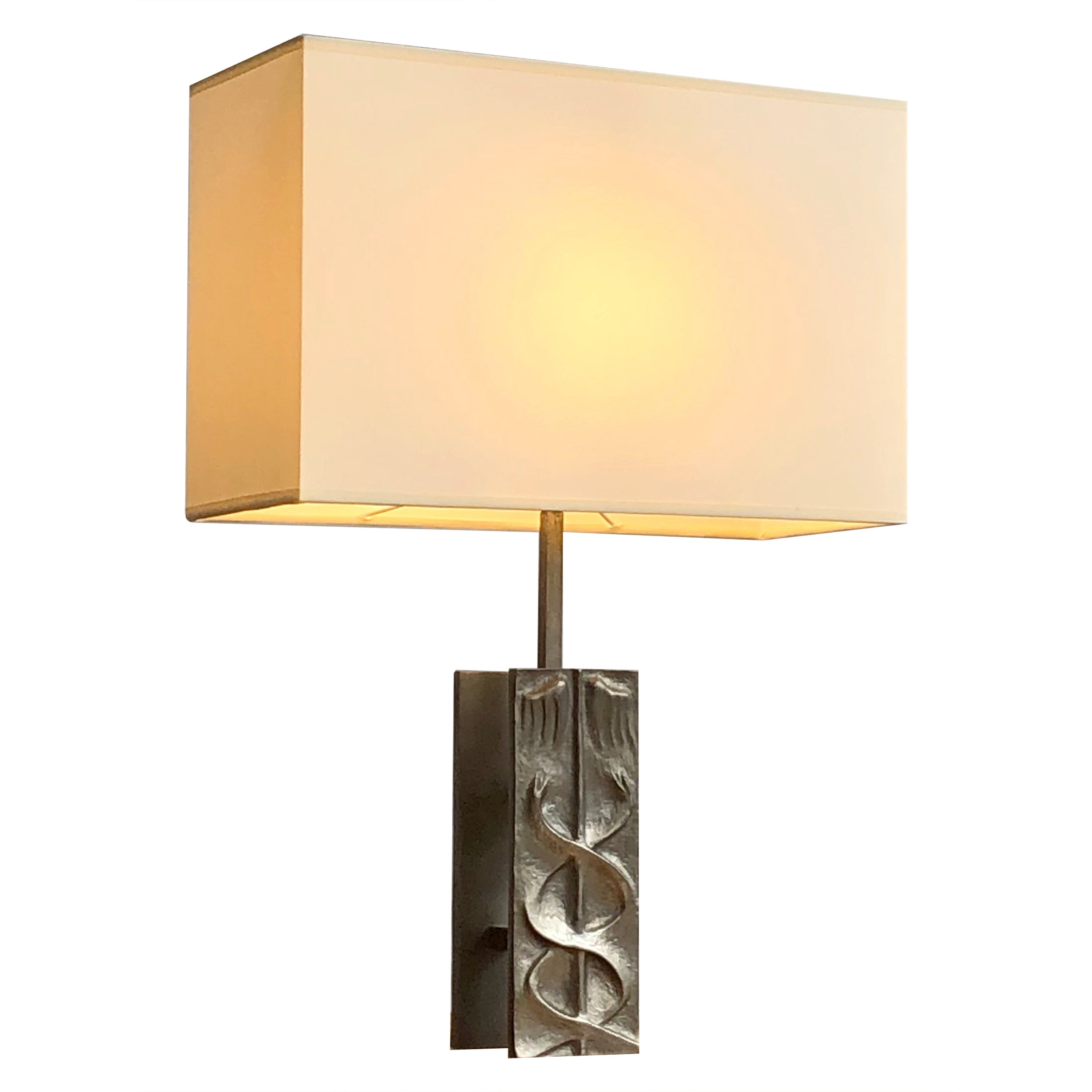 A SCULPTURAL NEO-CLASSICAL SHABBY-CHIC Bronze TABLE LAMP by FONDICA, France 1990 For Sale
