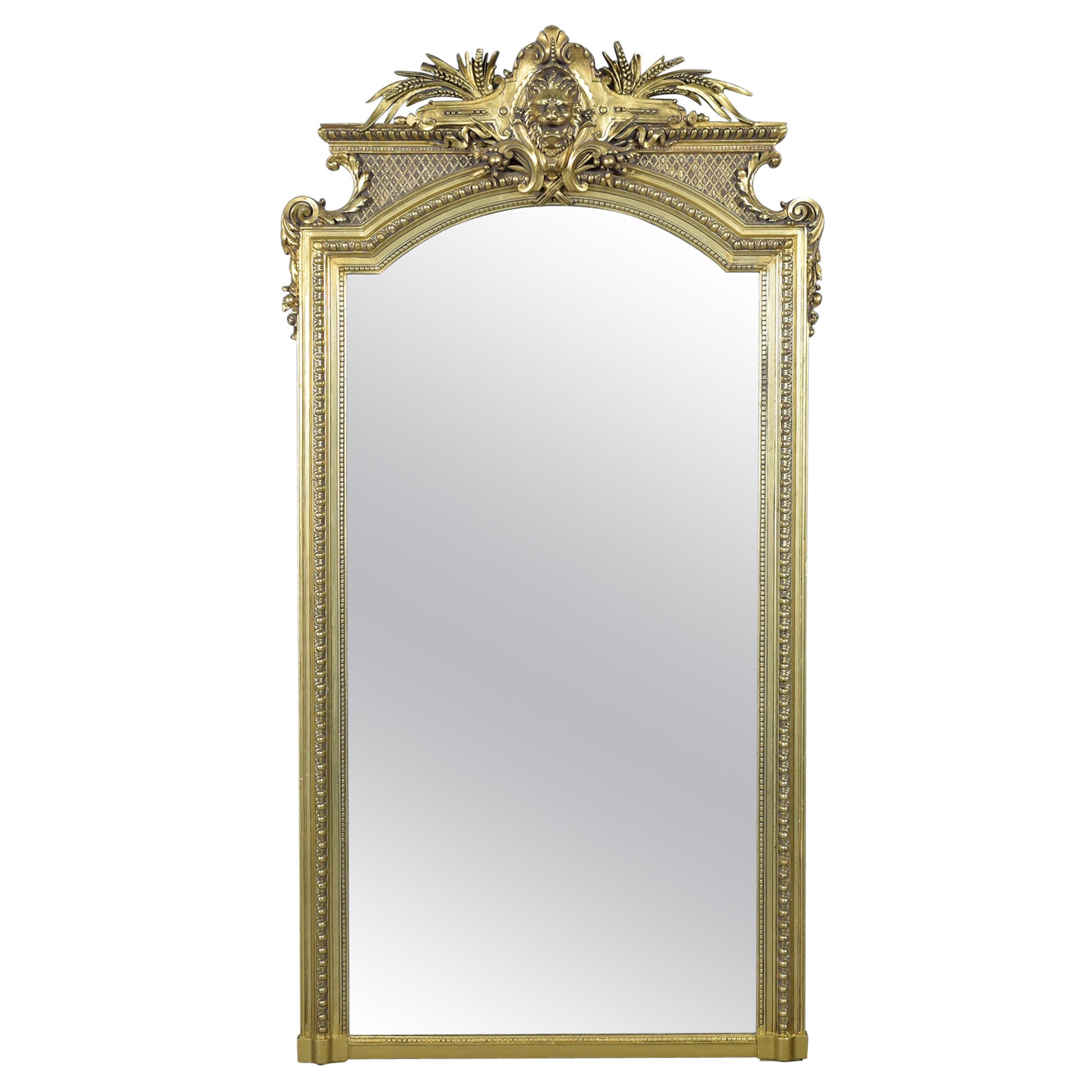 Late 19th-Century French Giltwood Standing Mirror: Restored Elegance For Sale