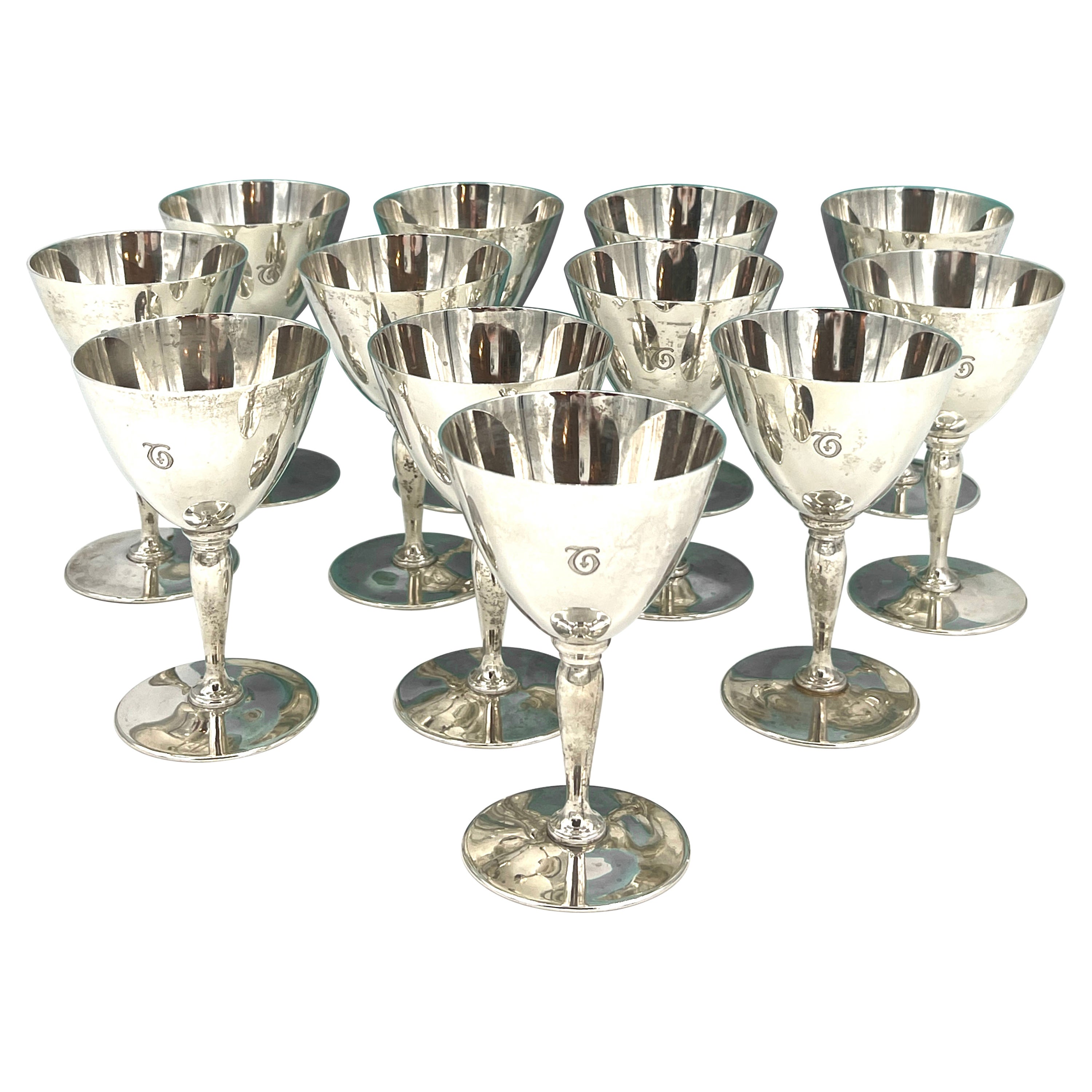 Lot de 12 gobelets Art Déco Tiffany en argent sterling  en vente