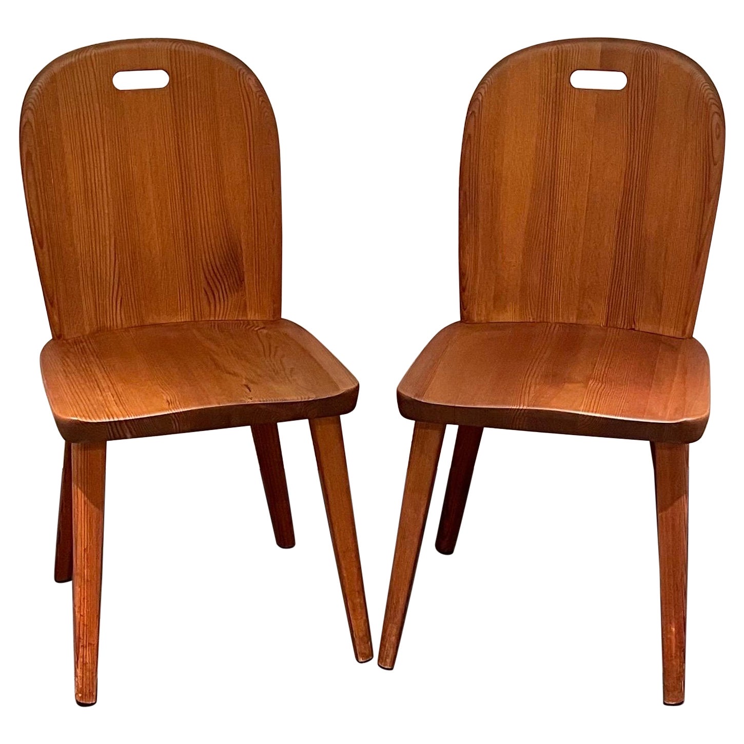 Chaises en pin massif pour cabines de sport des années 1930 dans le style Axel Einar Hjorth par Åby Möbler  en vente