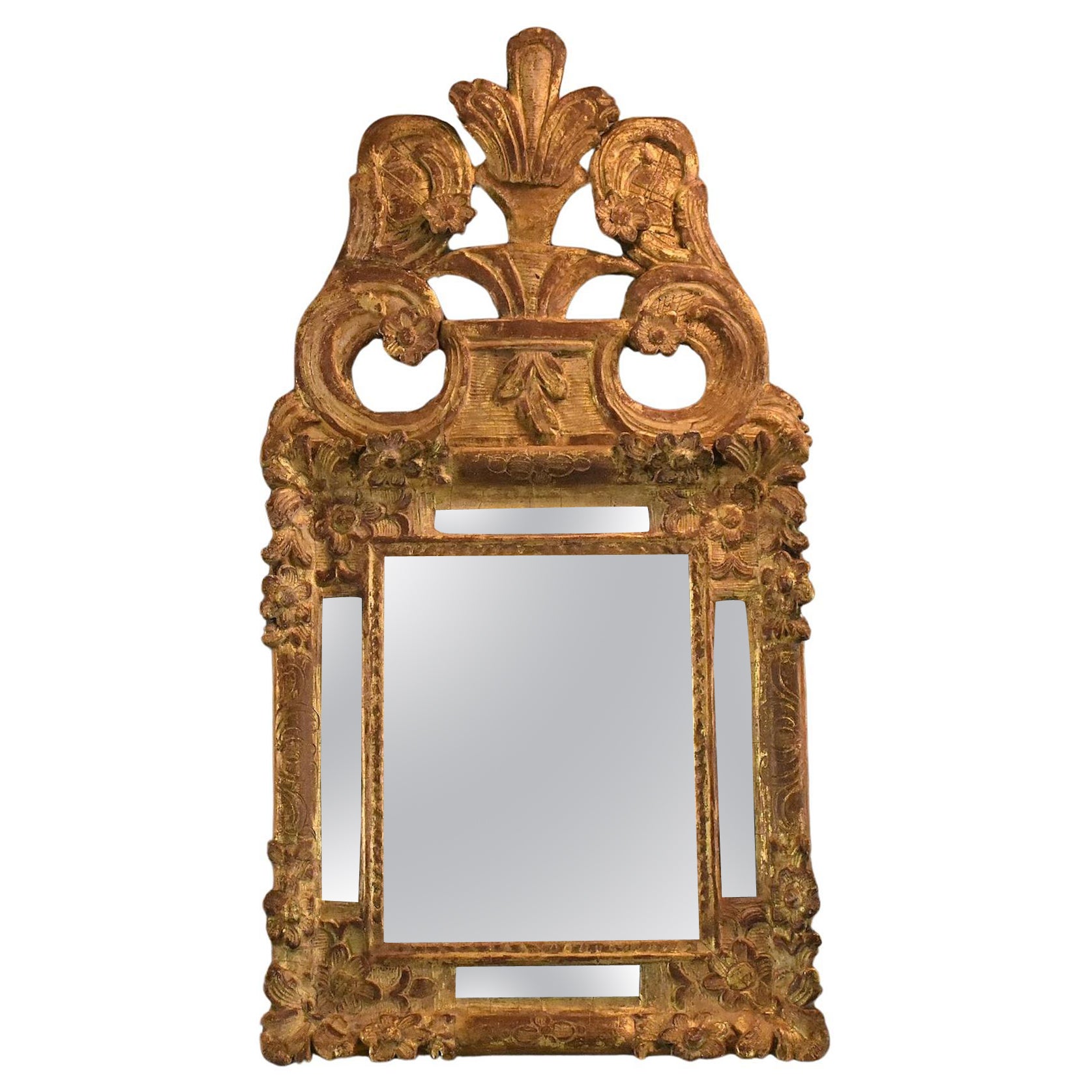 18. Jahrhundert. Französischer geschnitzter und vergoldeter Spiegel  im Angebot