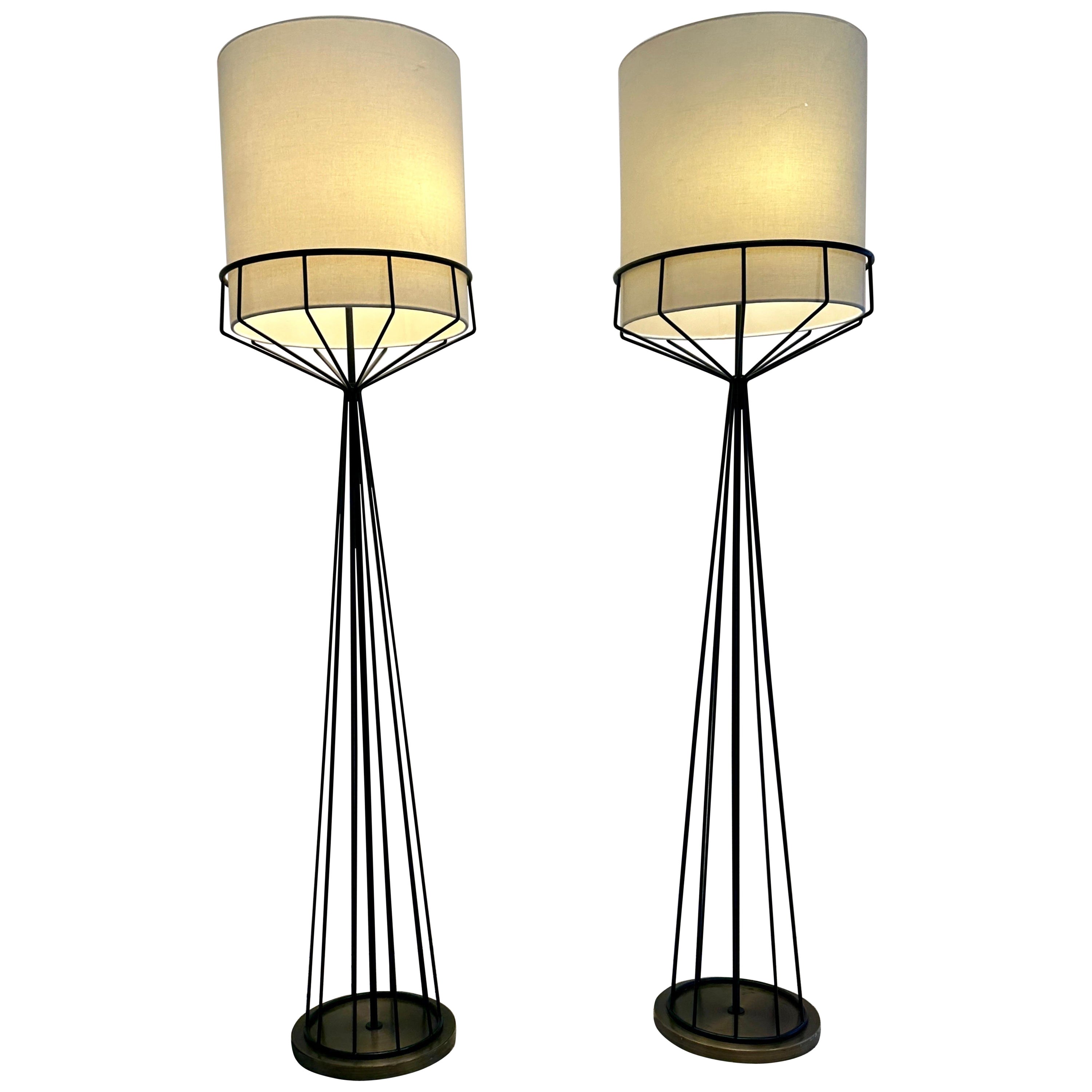 Paire de lampadaires en métal conçus par Tony Paul, années 1990 en vente