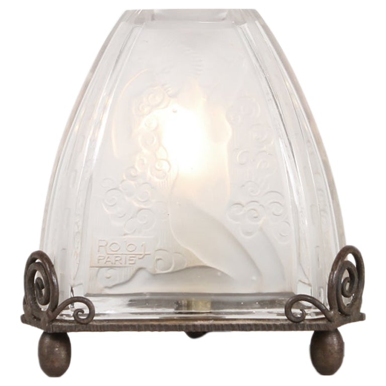Petite lampe de table de nuit Art Déco française par ROBJ  en vente