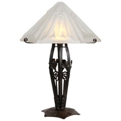Vintage French Art Deco table lamp by Degué 