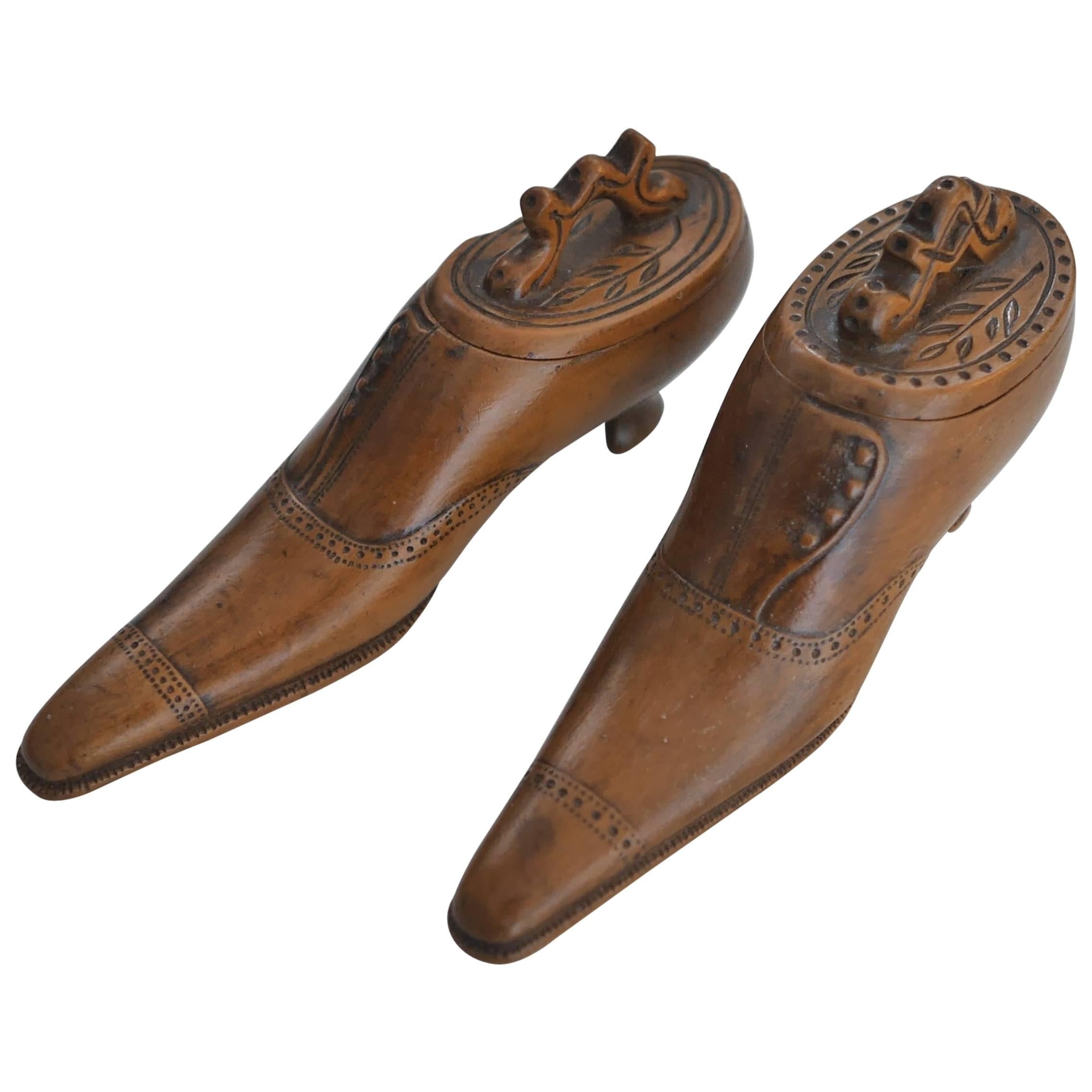 19th Century Mr & Mrs Shoes Snuffbox