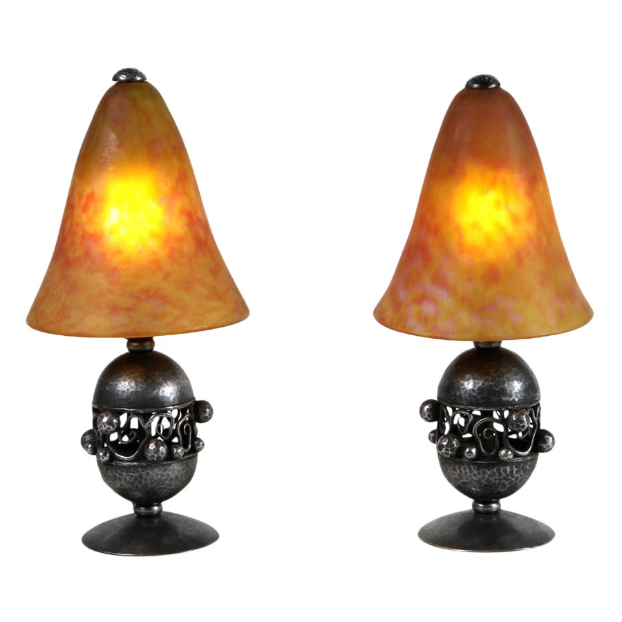 Französische Art-Déco-Tischlampen von Edgar Brandt und Daum im Angebot