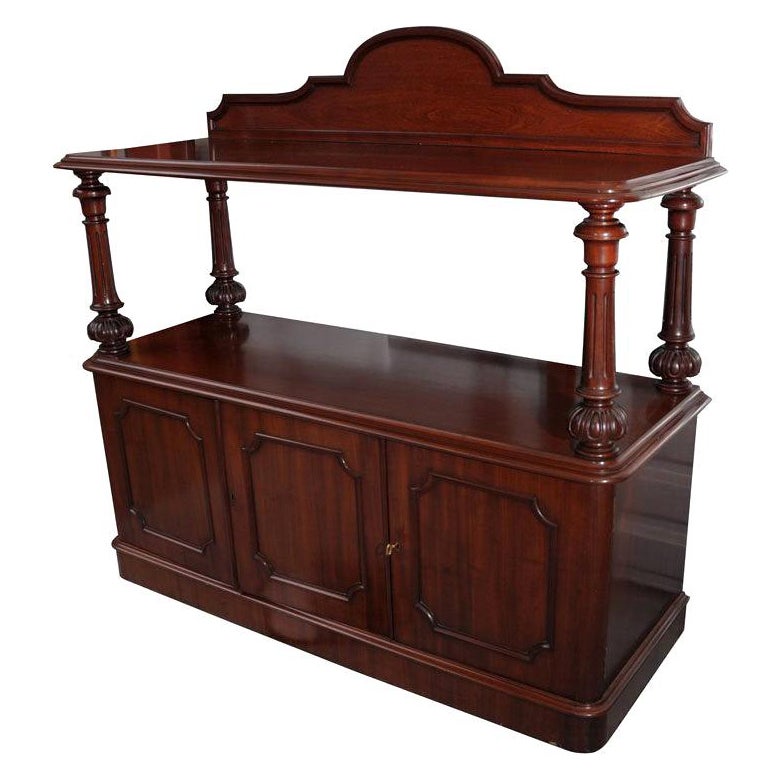Console de service ou buffet anglais en acajou avec supports tournés