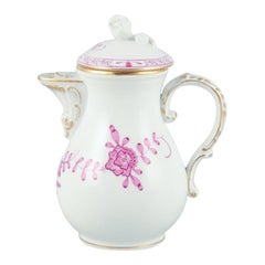 Meissen, Allemagne,  Indien rose. Pot à moka (demitasse) en porcelaine.