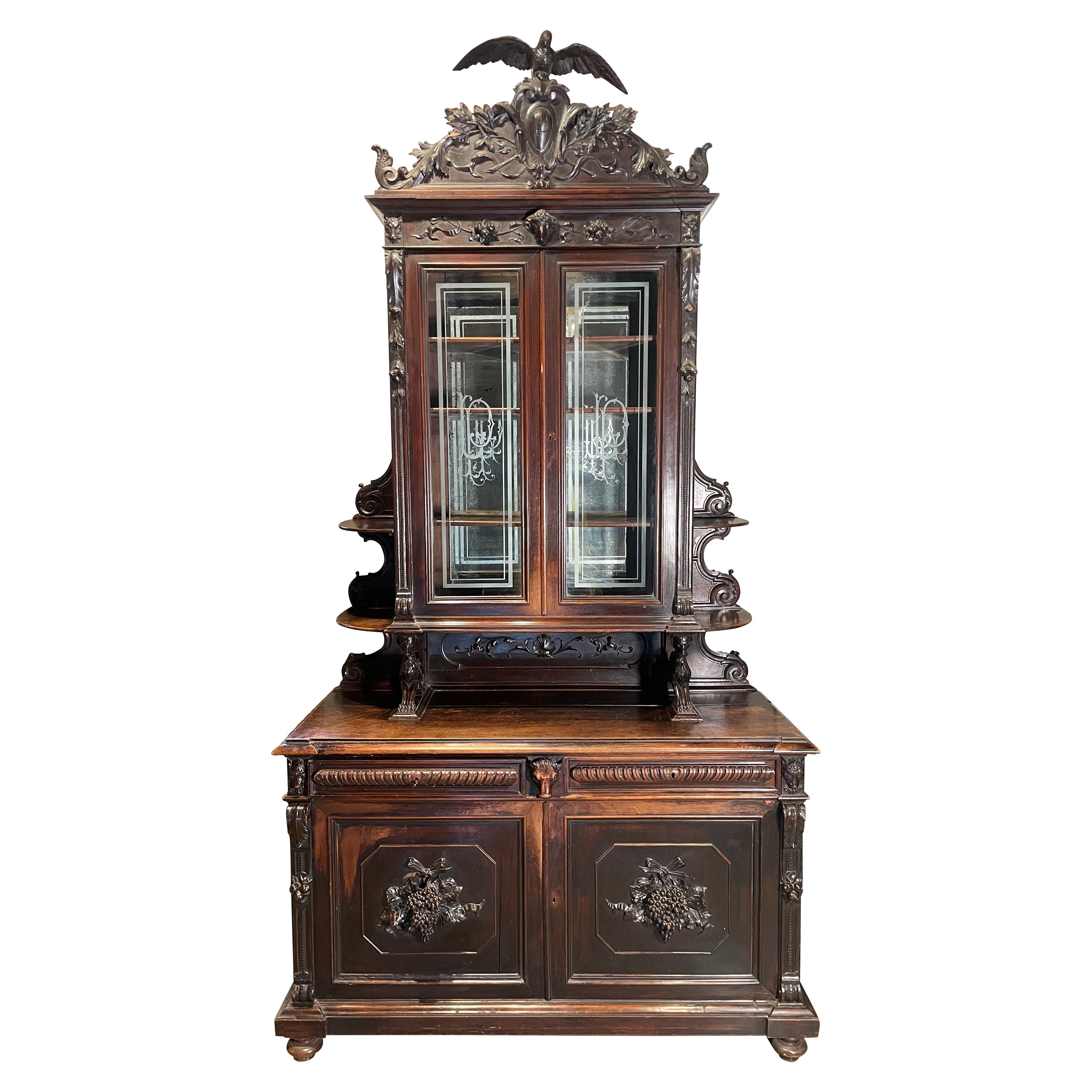 Vitrine italienne ornée de 1852 en vente