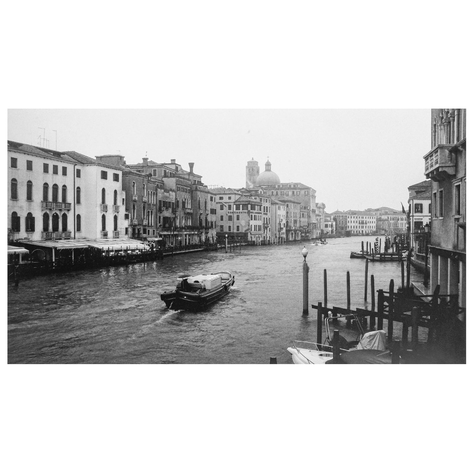 Photographie italienne "Venice Canal Grande in the rain" (Le canal de Venise sous la pluie)