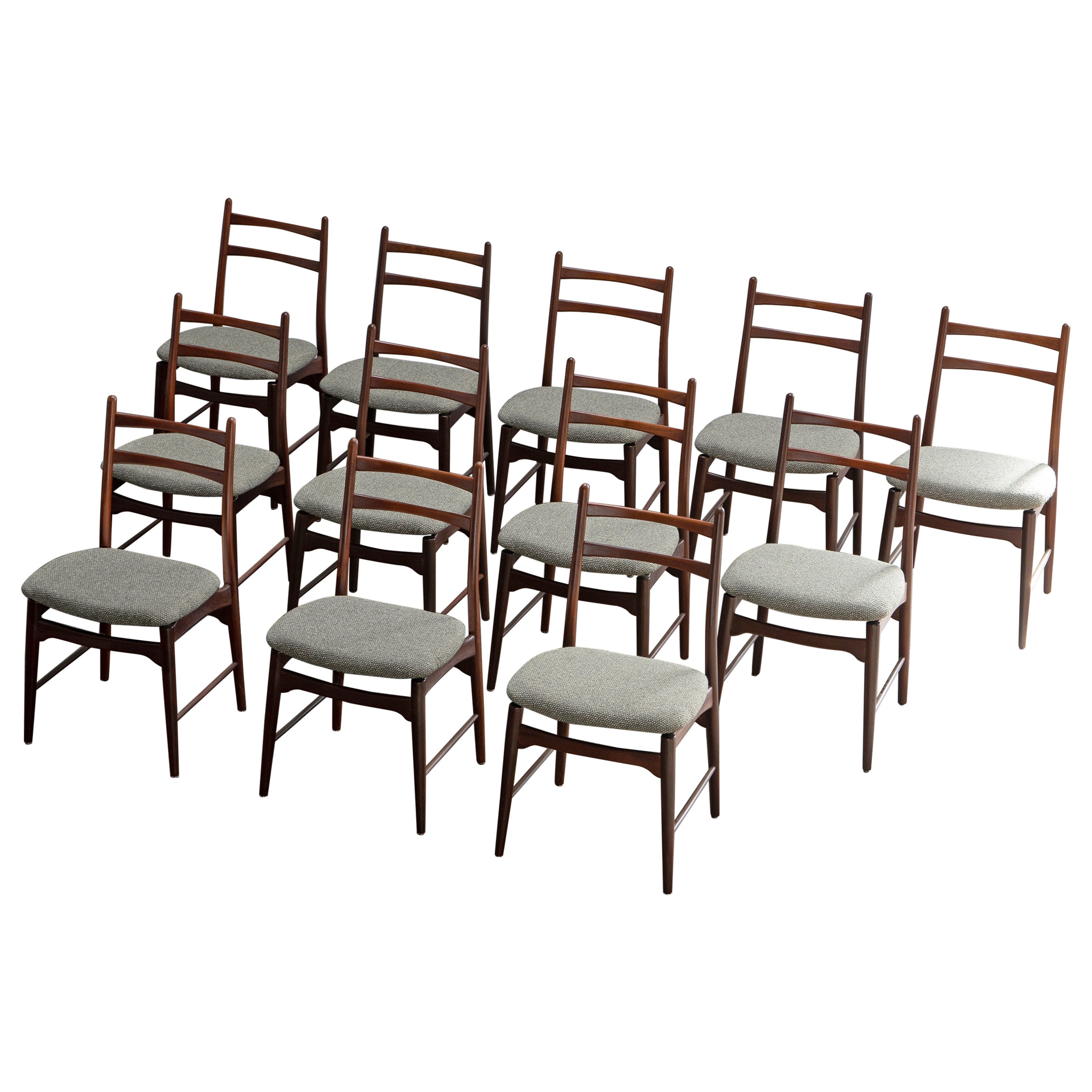 Ensemble de douze chaises de salle à manger en teck du milieu du siècle par Wilkhahn, Allemagne, 1958 en vente