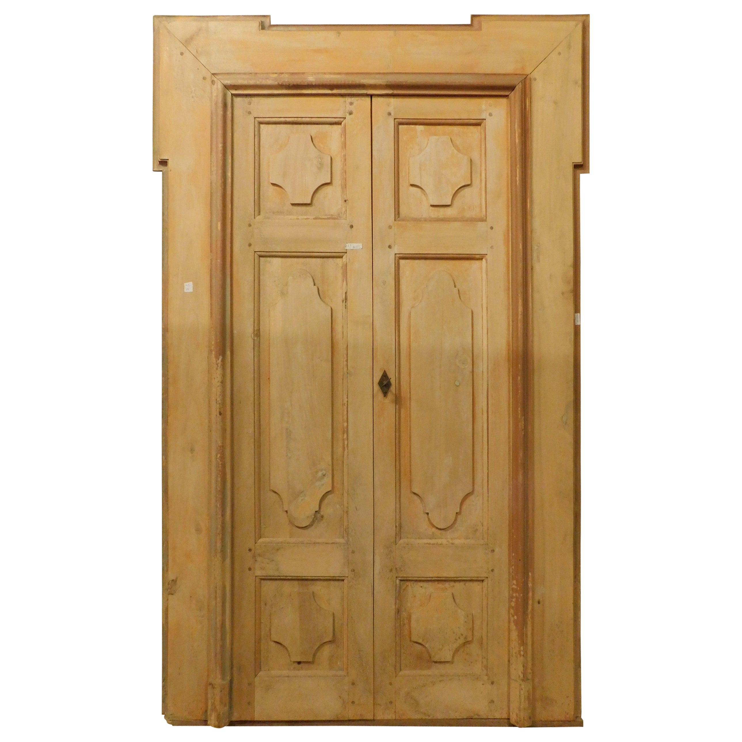 Satz von 8 lackierten Pappelholz-Doppeltüren mit Originalrahmen, Italien im Angebot