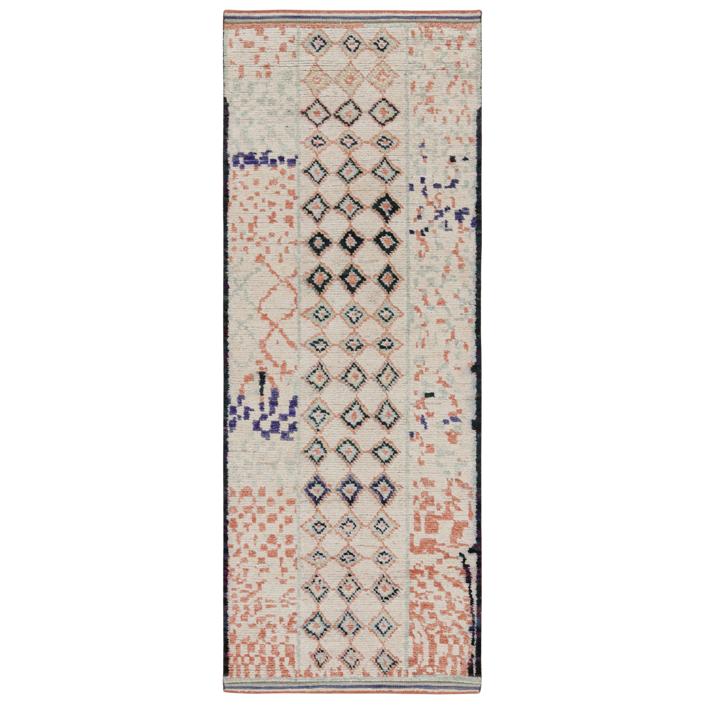Rug & Kilim's individuelles skandinavisches Teppichdesign mit geometrischen Mustern  im Angebot
