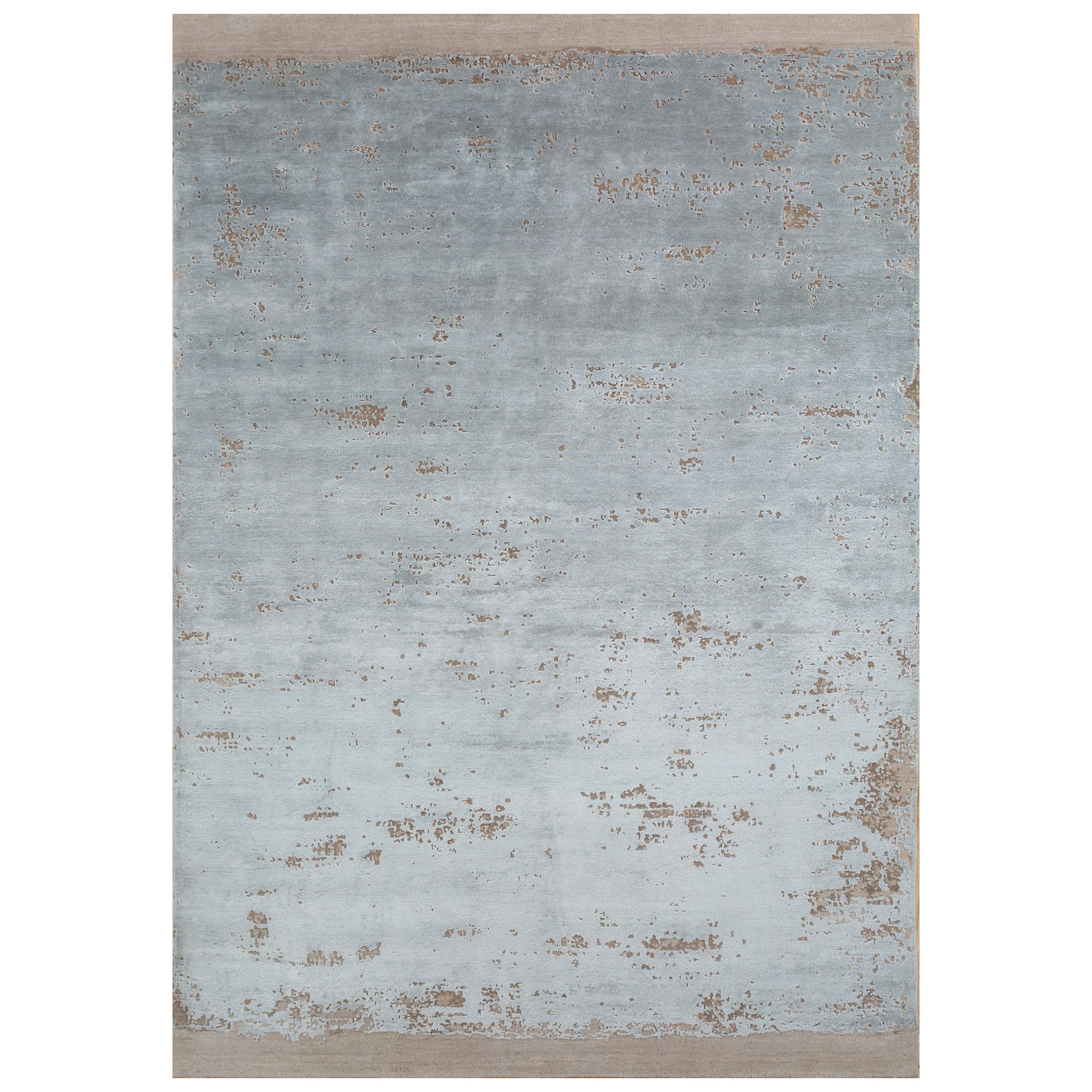 Reflective Azure Caribbean Sky & Antique White 180X270 cm Handknotted Rug For Sale
