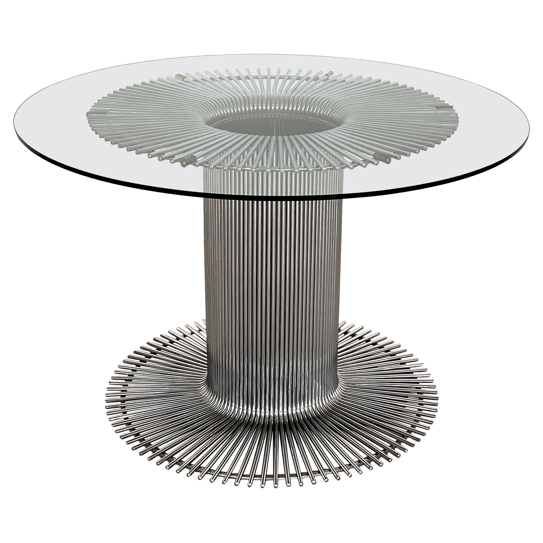 Table de salle à manger italienne à piédestal en chrome et verre en vente