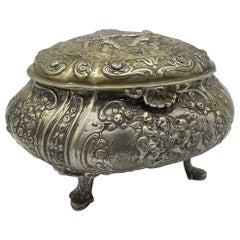 Exclusive Bonboniere / Sugar Lidded box 800 Silver Germany gilded, Flowers Putto