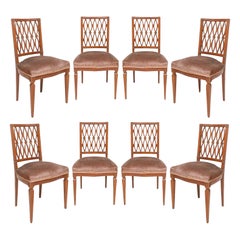 Ensemble de huit chaises de salle à manger continentales de style néoclassique