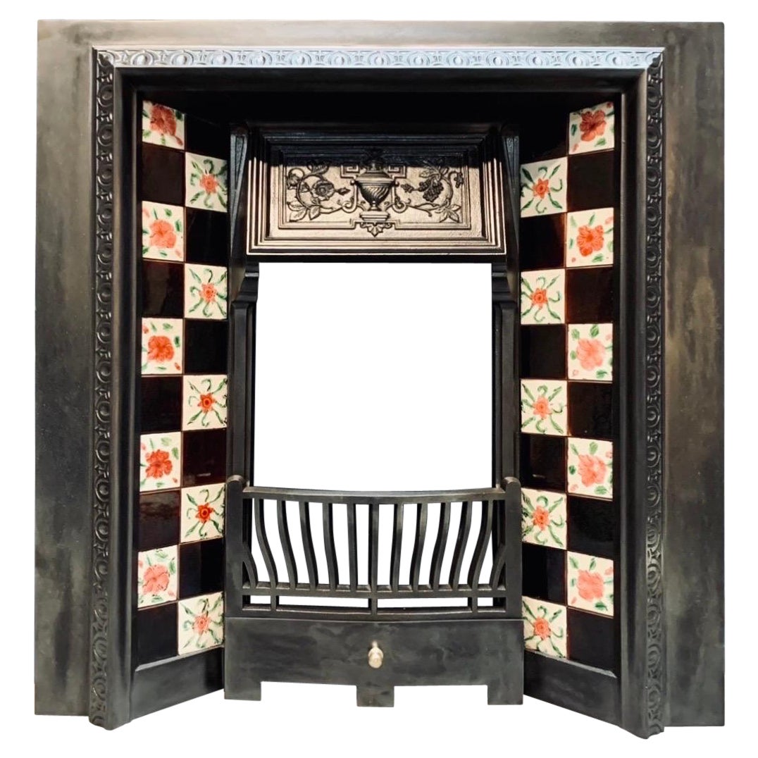 A 19th Century Scottish Victorian Tiled Cast Iron Fireplace Insert.  For Sale