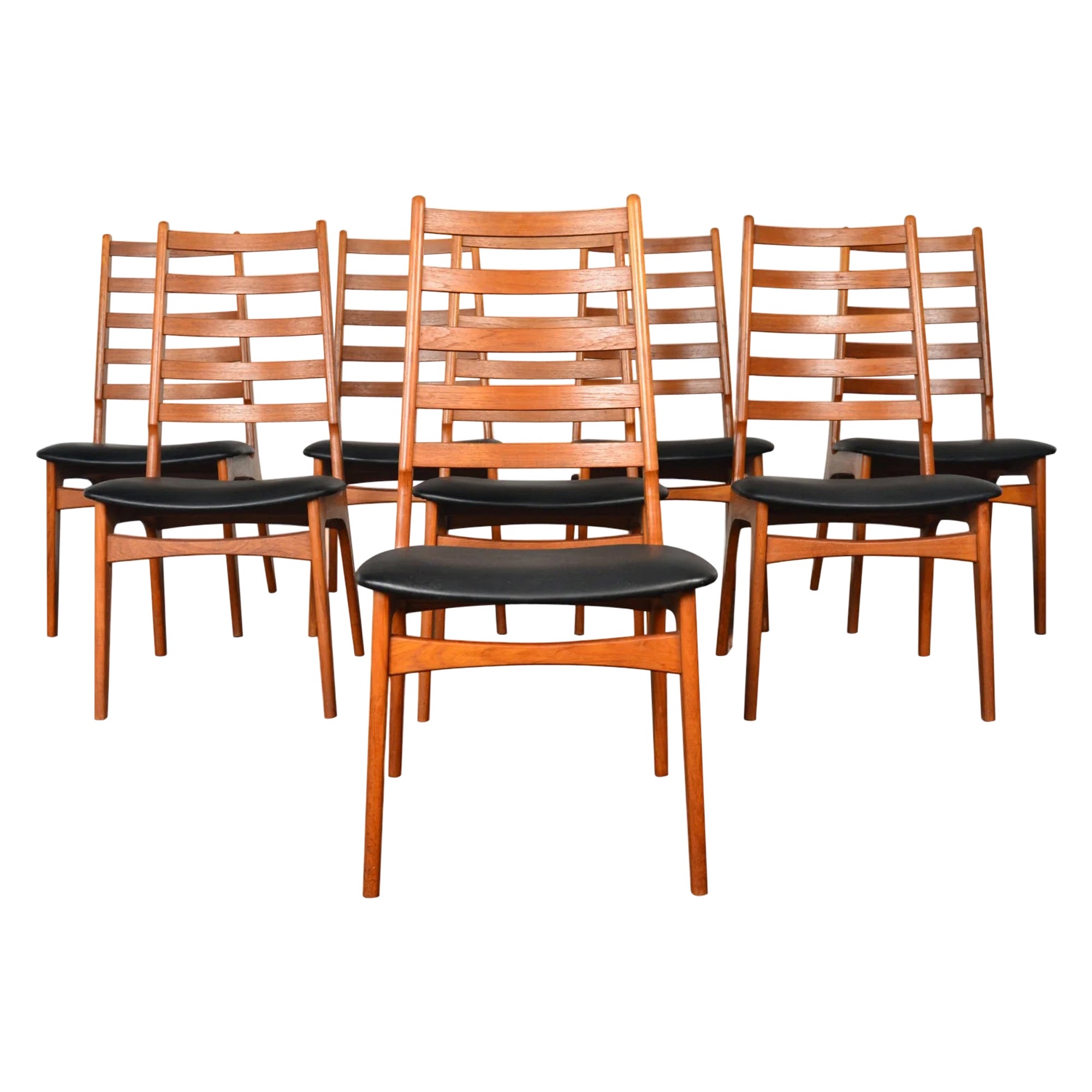 Ensemble de huit chaises de salle à manger danoises à dossier haut en teck