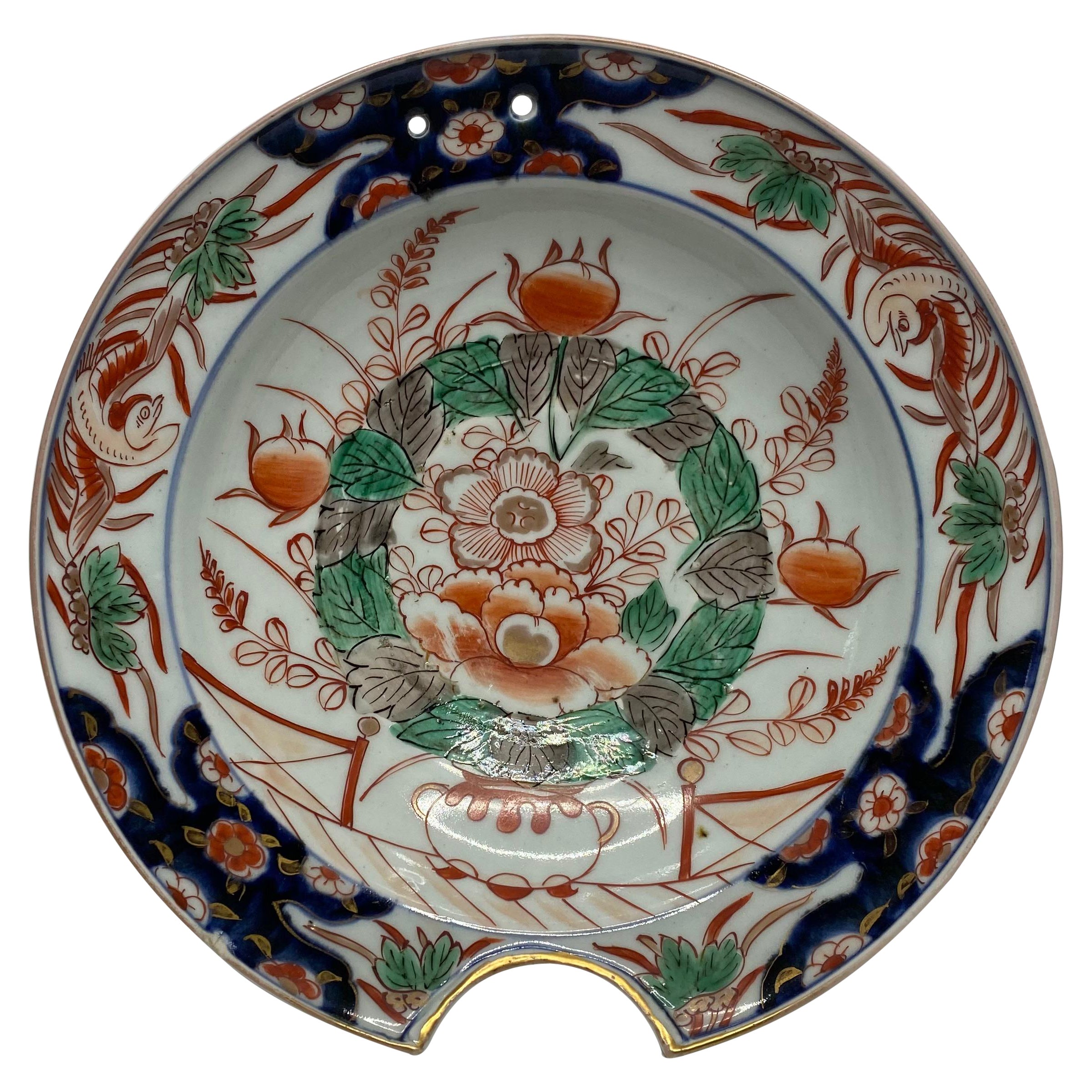 Imari porcelain barbers bowl, Arita, Japan, c. 1700. Edo Period. For Sale