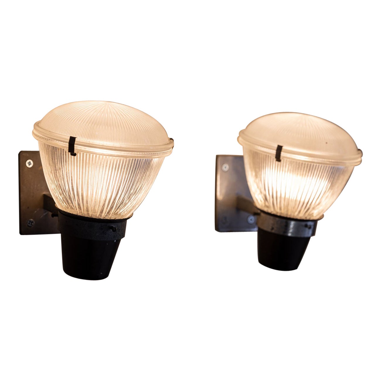 Midcentury wall lights model  LP6 by Ignazio Gardella for Azucena, Italy 1950s For Sale