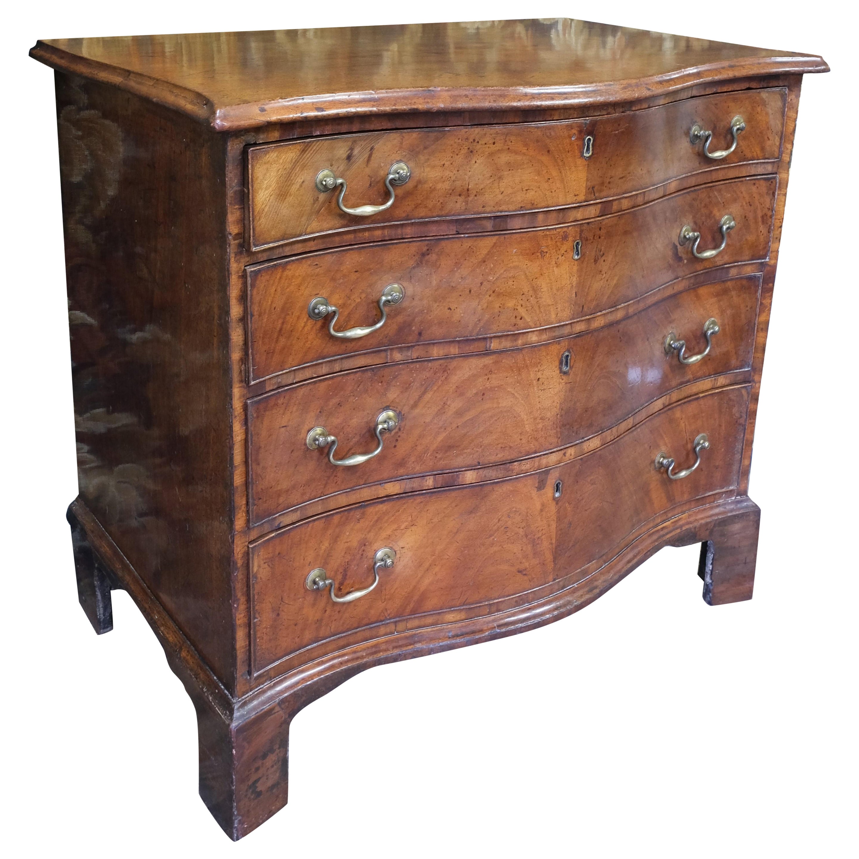 Small Georgian mahogany serpentine chest of drawers