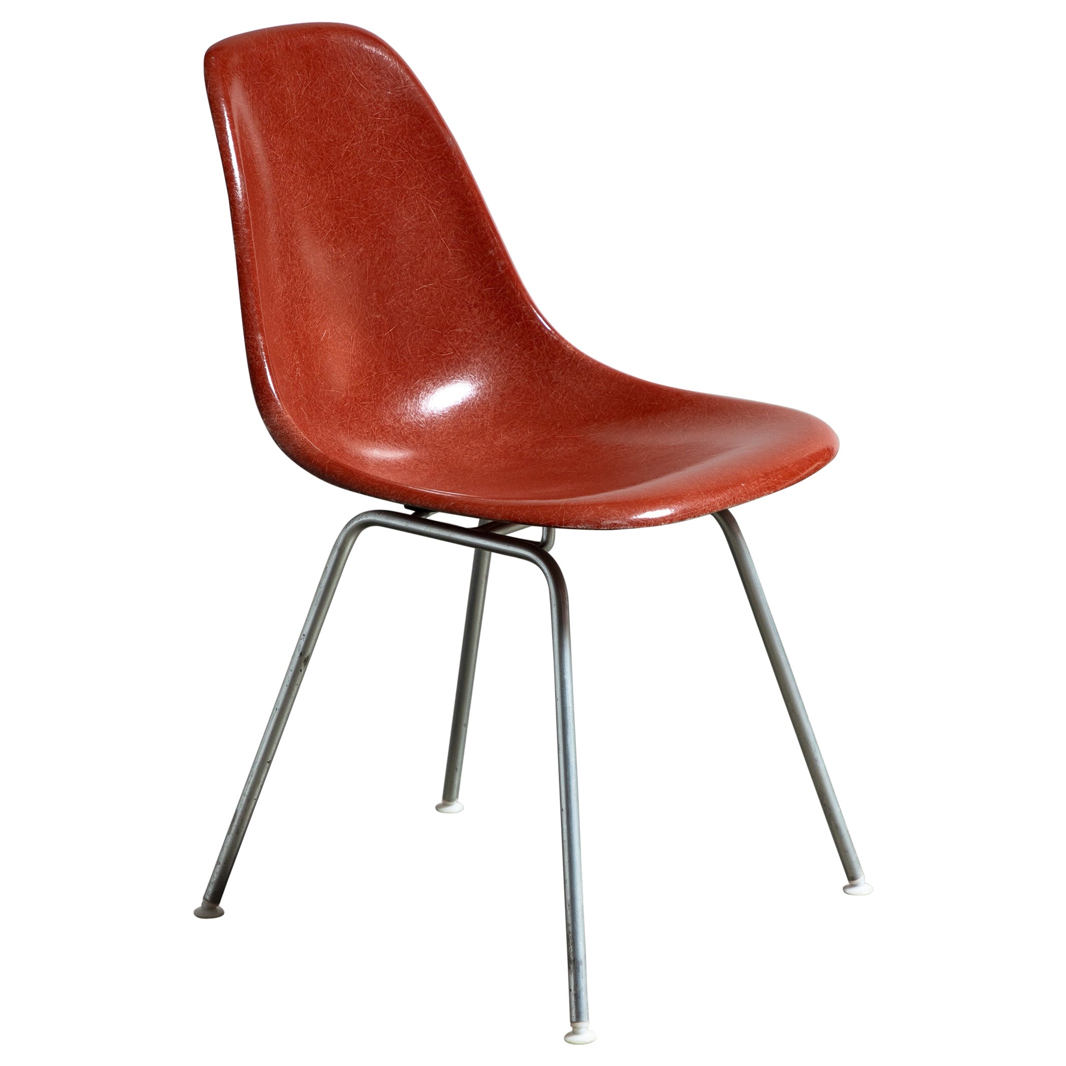 Chaises coquillage Eames pour Herman Miller vintage en terre cuite des années 1960 en vente