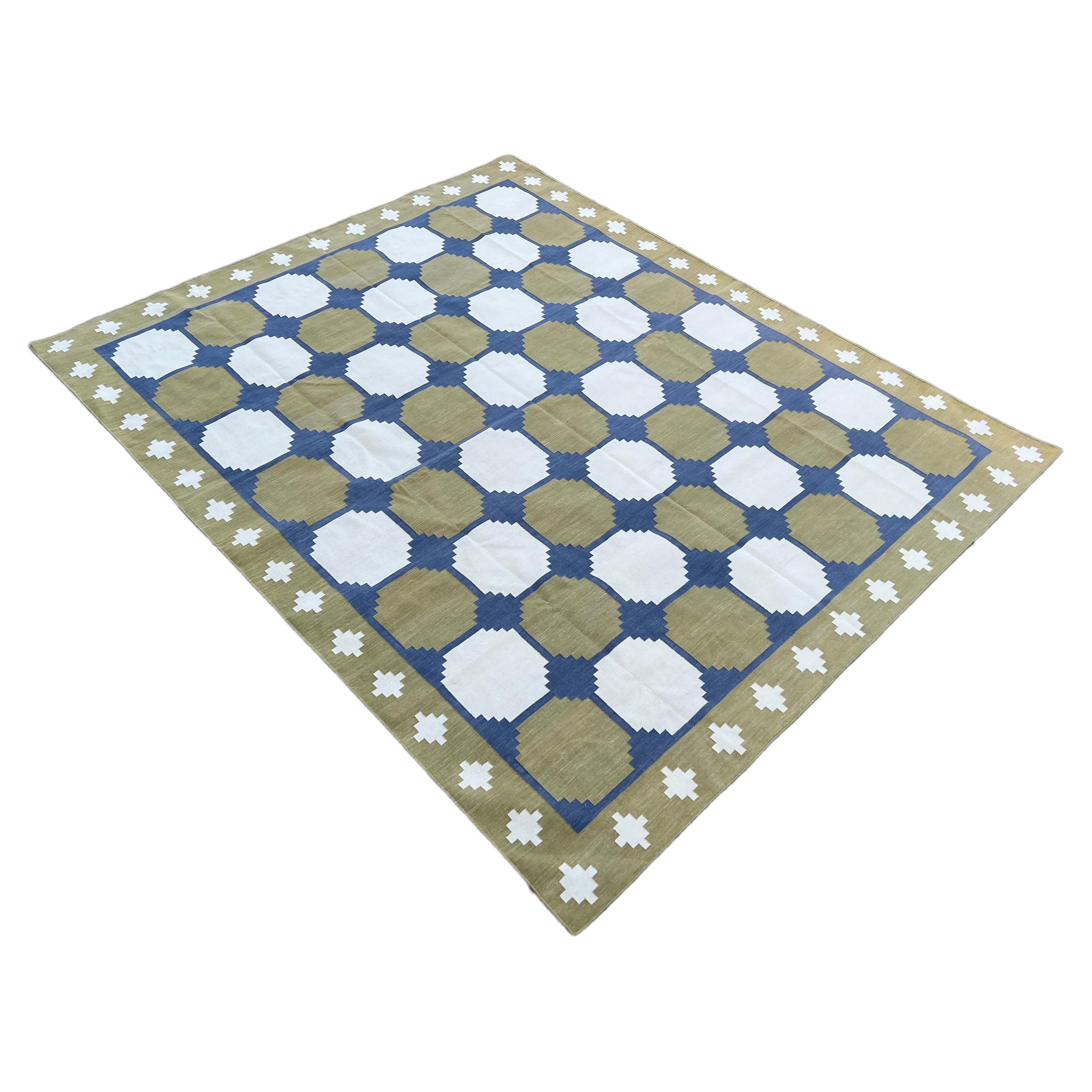 Handgefertigter Flachgewebe-Teppich aus Baumwolle, grüner und blauer geometrischer Kachel, indischer Dhurrie