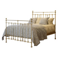 Cama Antigua Crema con Fundición Diseño Sol MK298