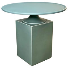 Christophe Delcourt Blauer OUK-Beistelltisch