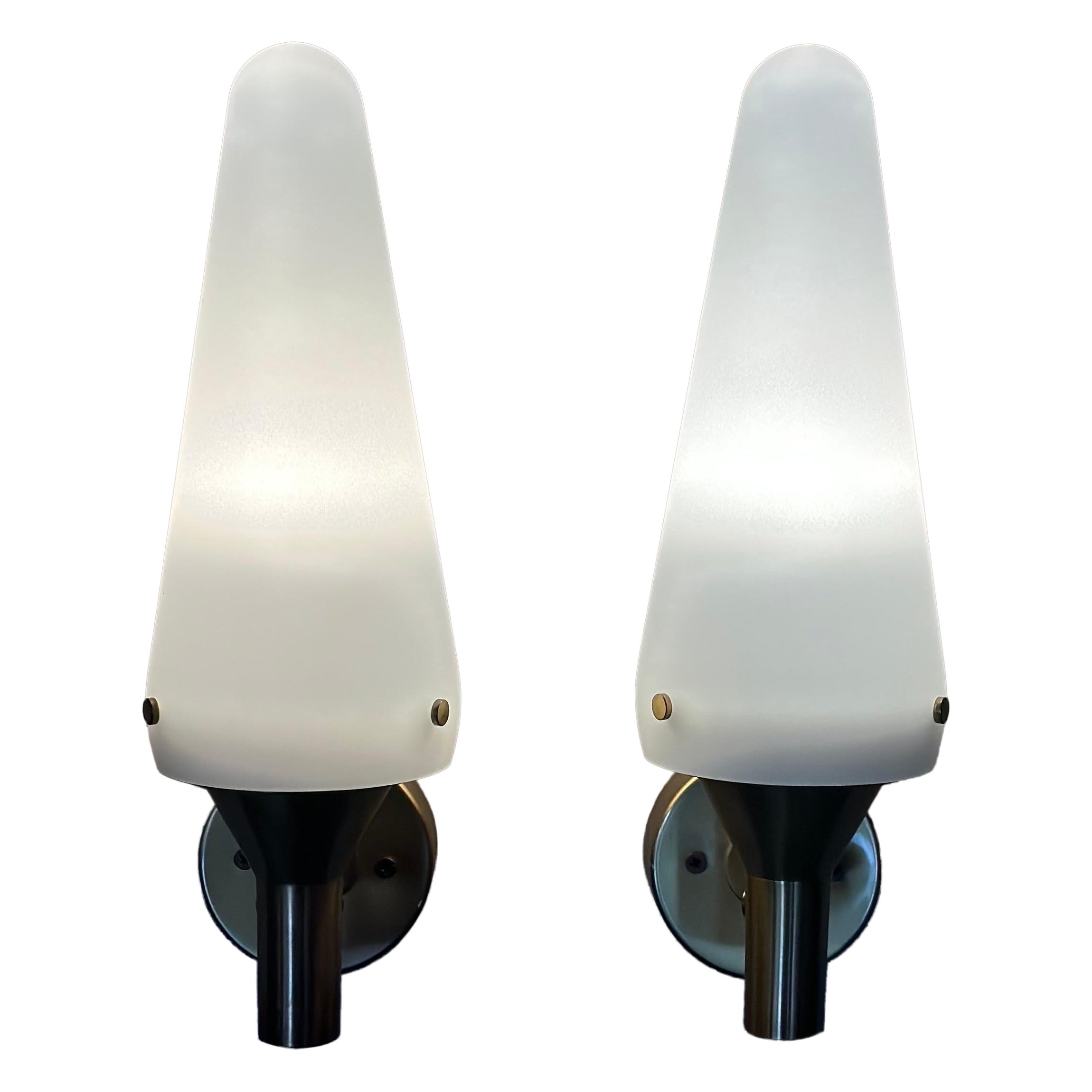Pair of "1670" Hans-Agne Jakobsson Wall Lamps, Markaryd (Sweden), 1950s For Sale
