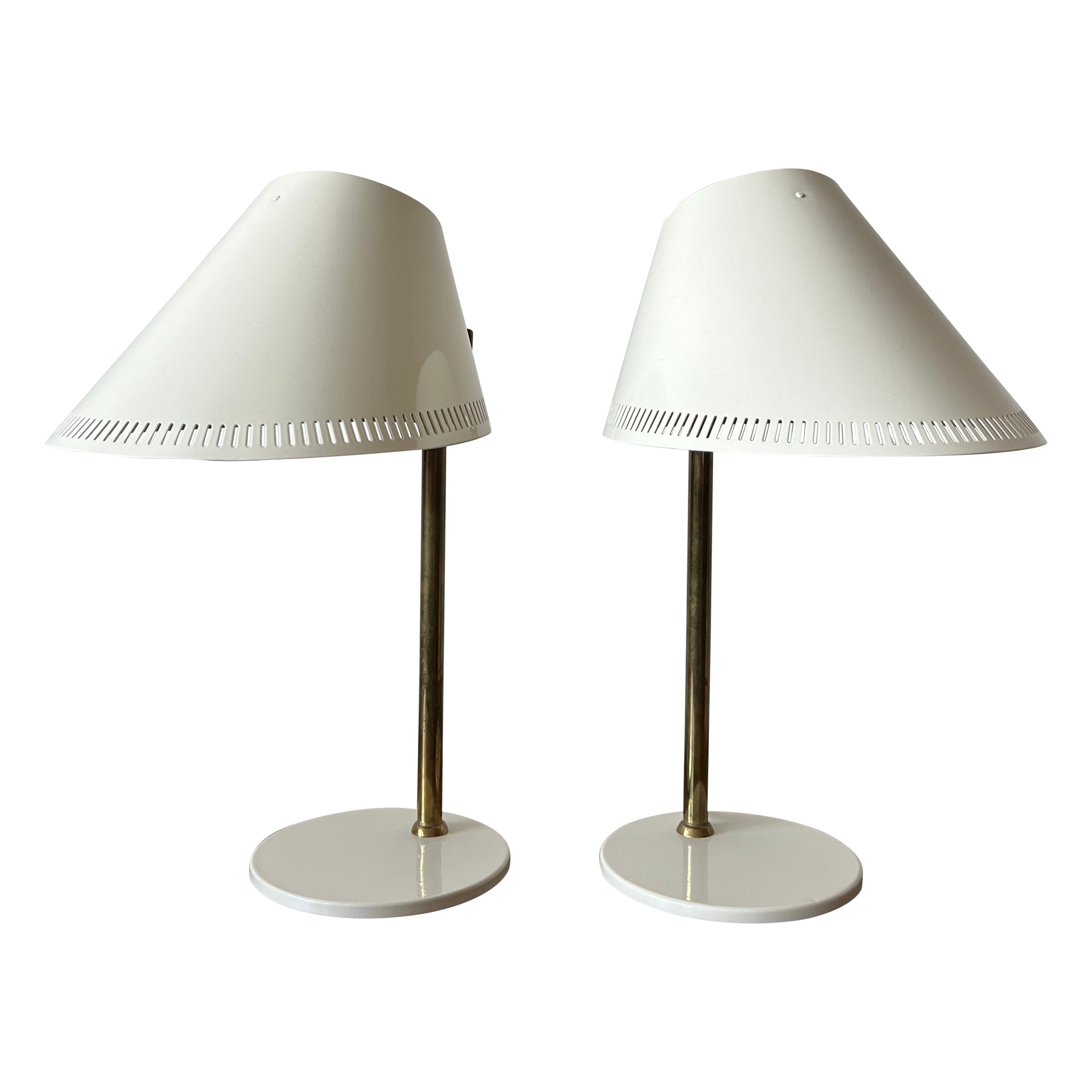 Paire de lampes de table par Paavo Tynell, modèle 9227 en vente