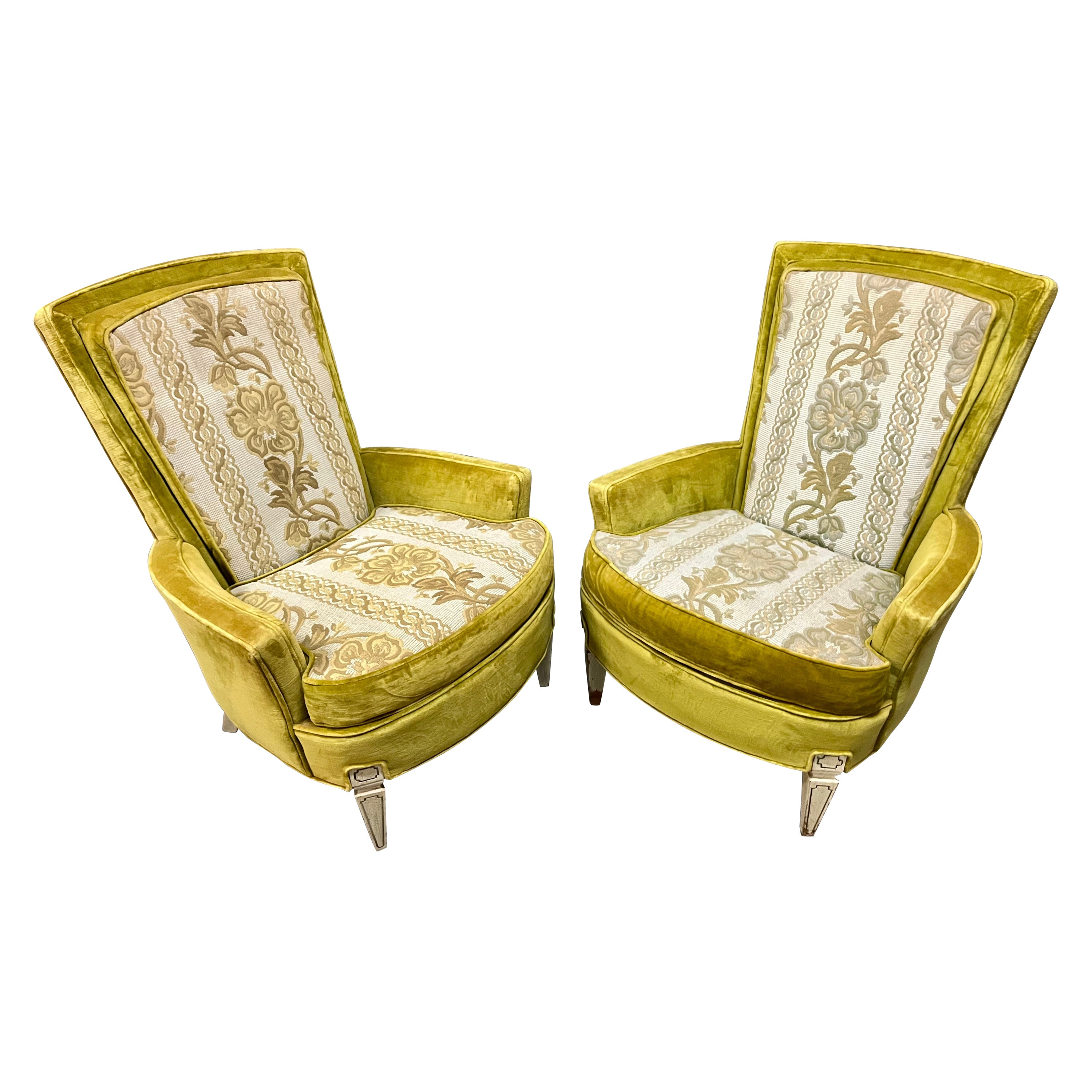 Paire de chaises longues rembourrées Hollywood Regency par Silver Craft. C. 1960s