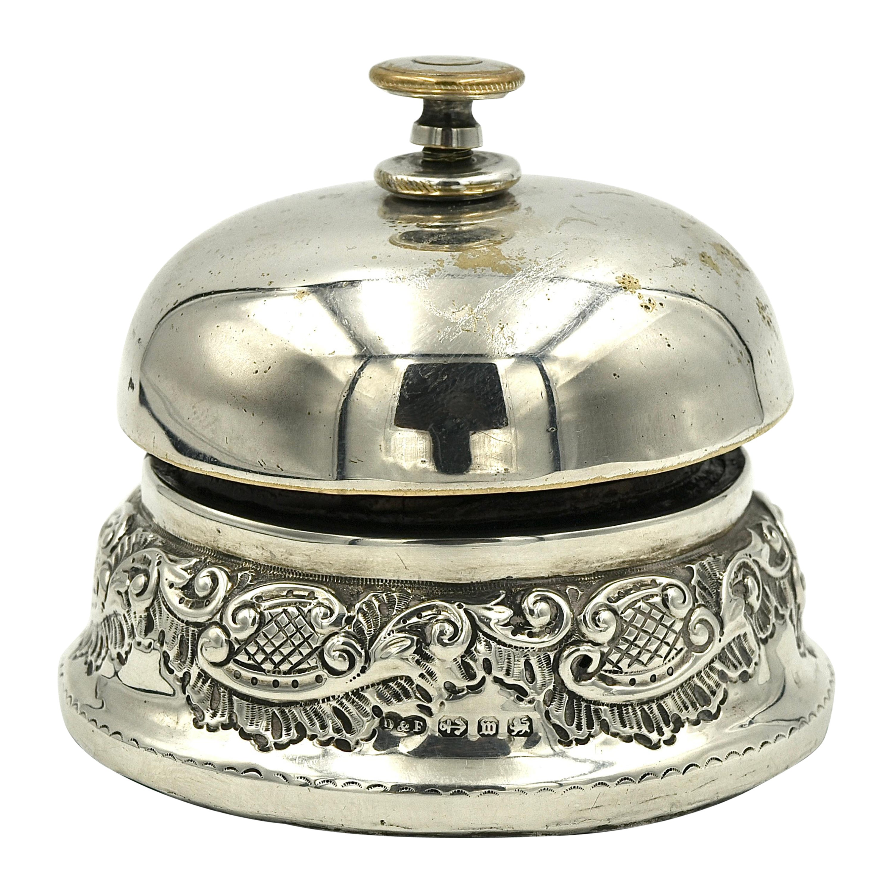 19ème siècle Anglais Sterling silver Desk bell réception service bell  en vente