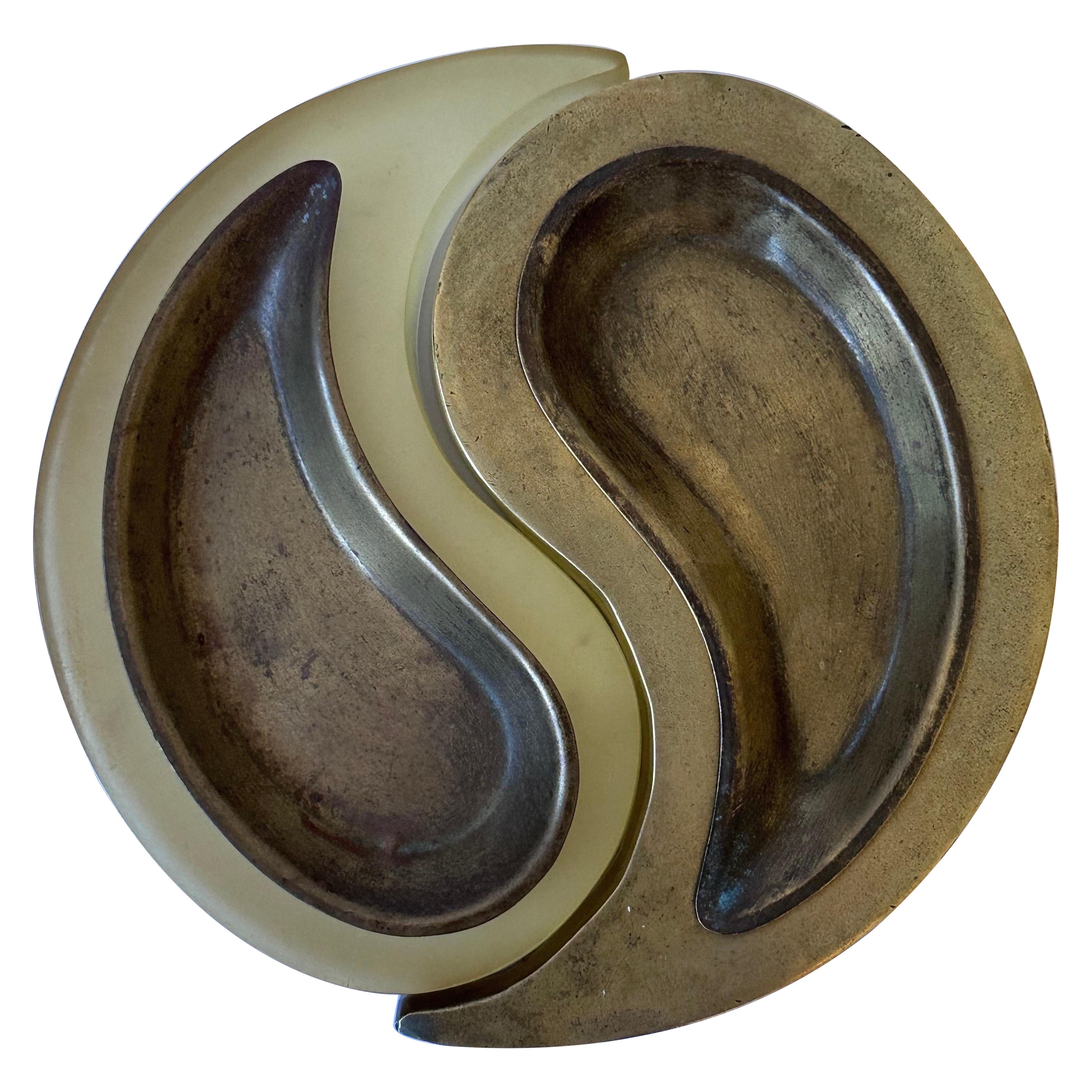 Brazilian Modern Bronze and Acrylic Yin-Yang Ashtray or Catchall Tray, 1980s For Sale