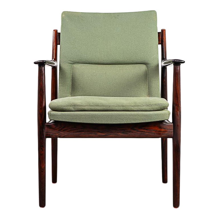 Rosewood 341 Lounge Chair by Arne Vodder