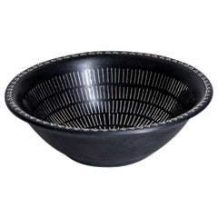 Bidri Traditional Indian Hand-made Izmir Cast Bowl, Large