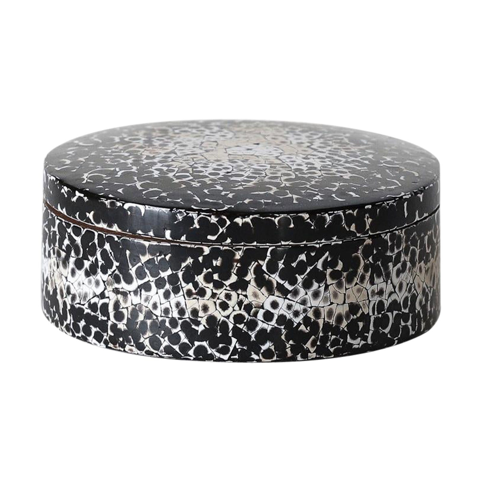 Urushi Lacquer Eggshell Round Brule Box, Medium by Alexander Lamont For Sale