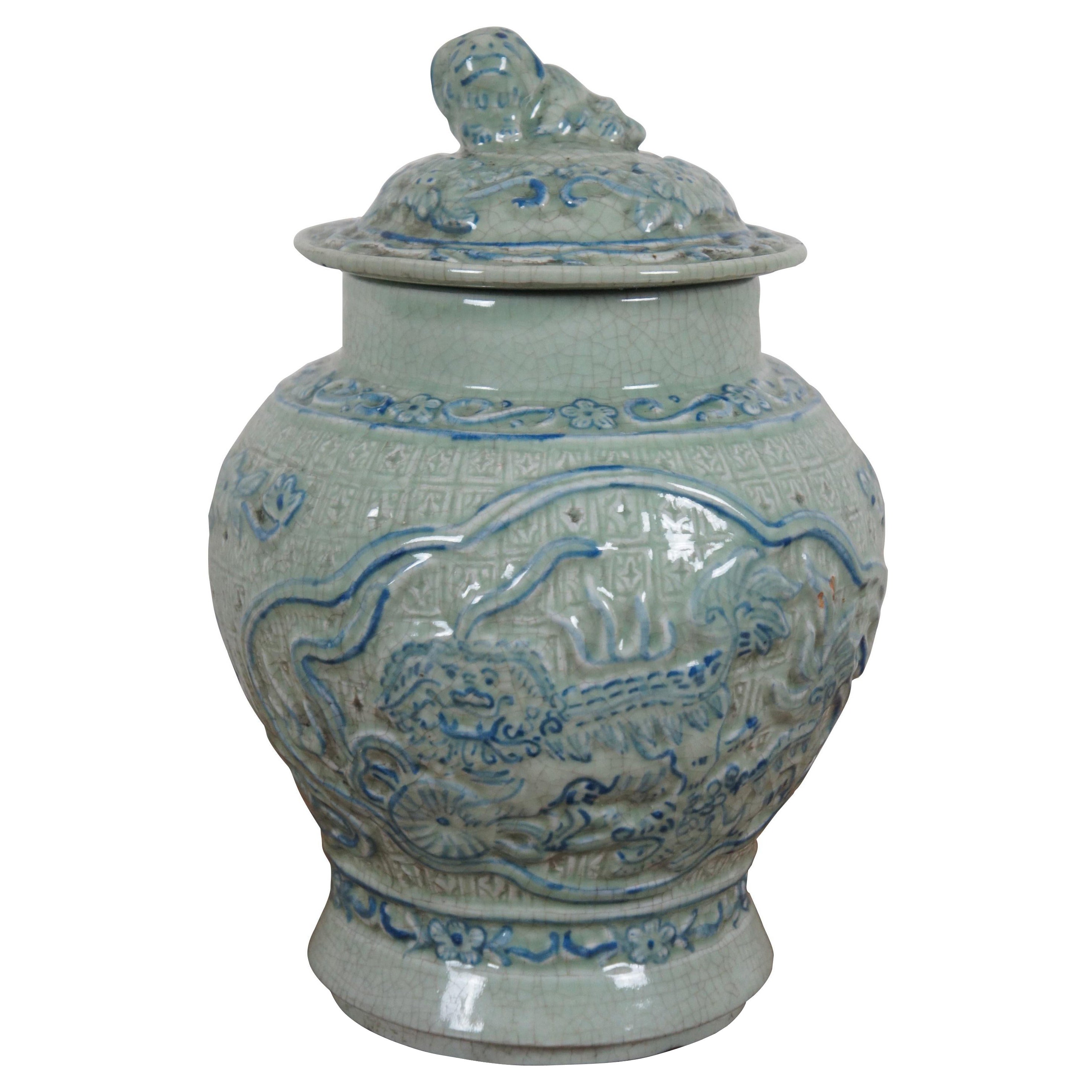 Vintage Celadon Porcelaine Crackle Glaze Ginger Jar Fu Dog Mantel Urn Vase 11"