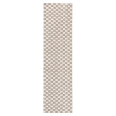 Tapis de couloir contemporain gris et blanc de style suédois personnalisé par Doris Leslie Blau