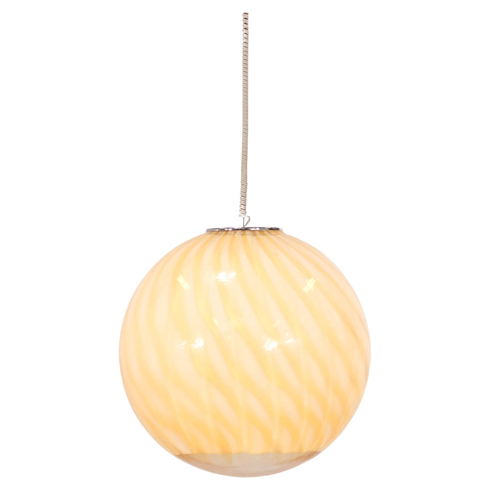 Lampe suspendue en verre de Murano dans le style de Venini - 1960