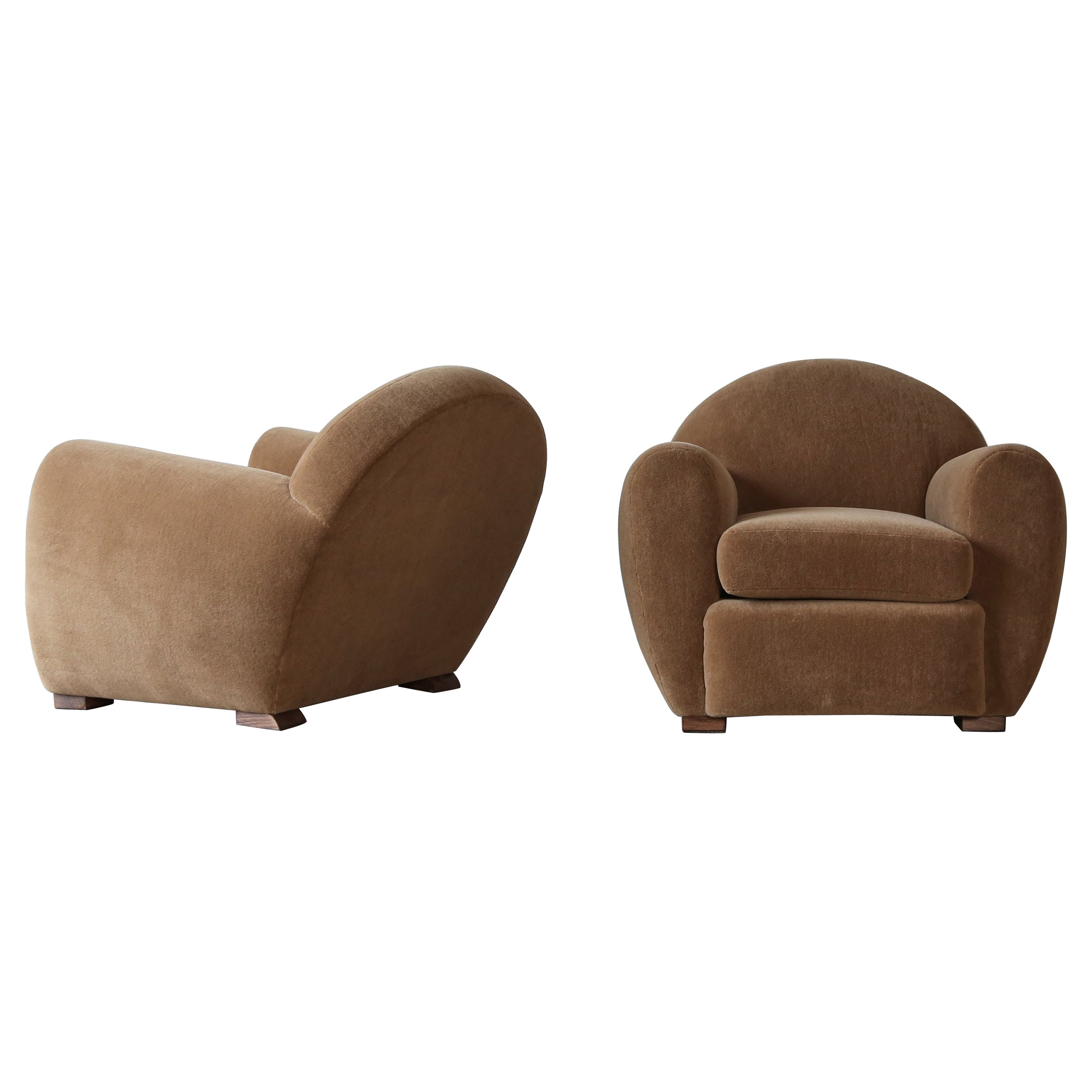 Pair of Round Leaning Club Chairs, Upholstered in Pure Alpaca For Sale