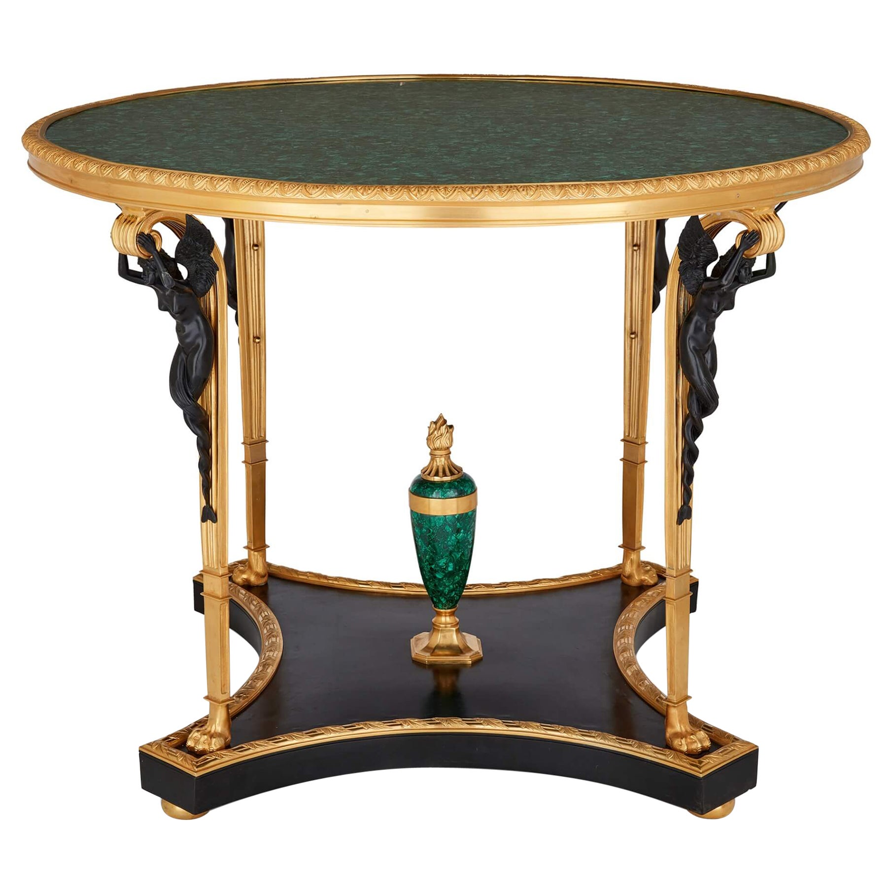 Table de centre en malachite montée en bronze doré, de style Empire français  en vente