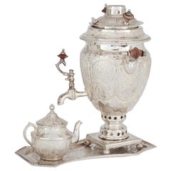 Teil-Tea-Service aus graviertem Silber mit persischem Design
