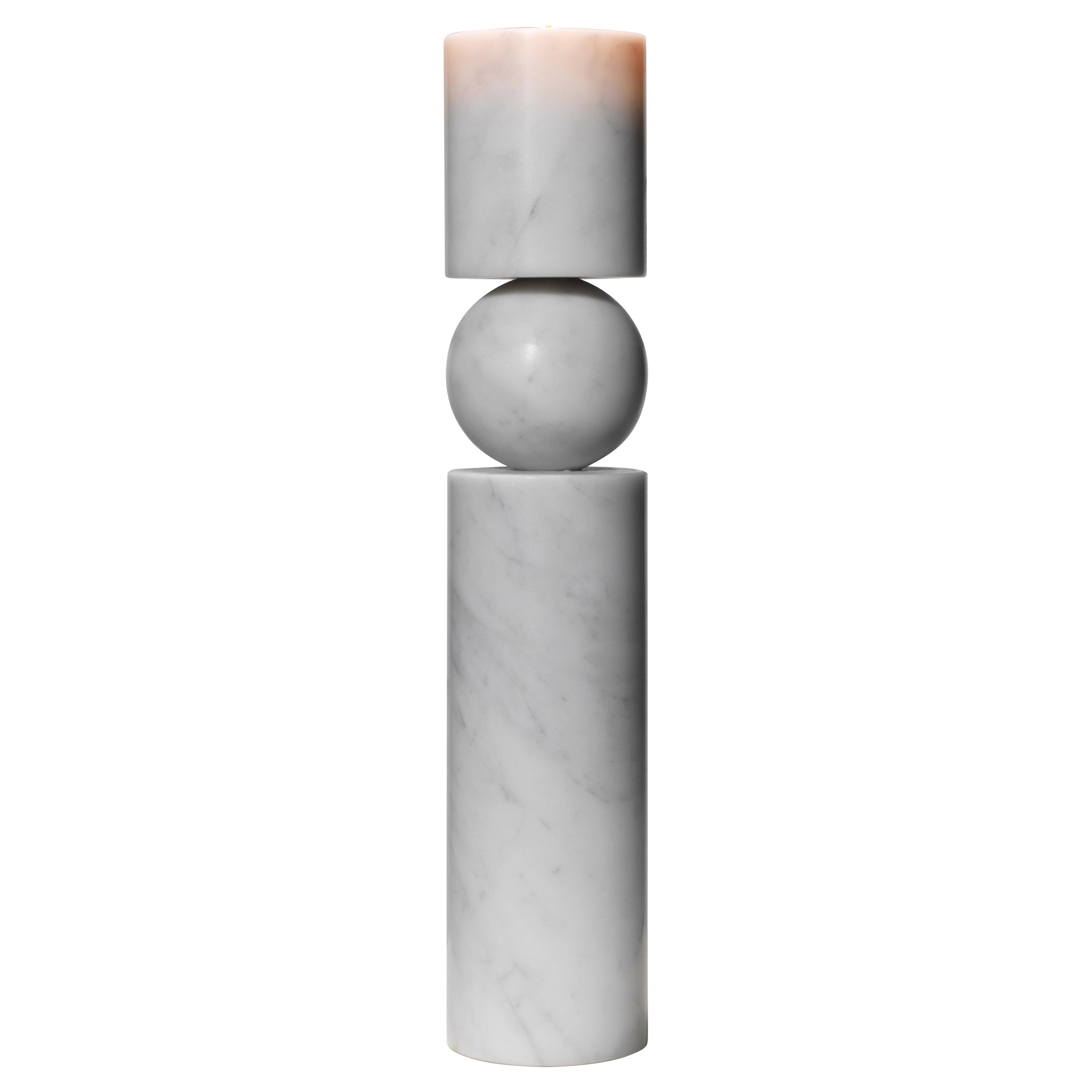 Lee Broom - Fulcrum-Kerzenständer aus weißem Marmor - Groß im Angebot