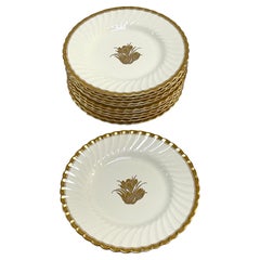 Juego de 12 platos de almuerzo Mintons 'Gold Crocus', 9", Inglaterra, hacia 1920